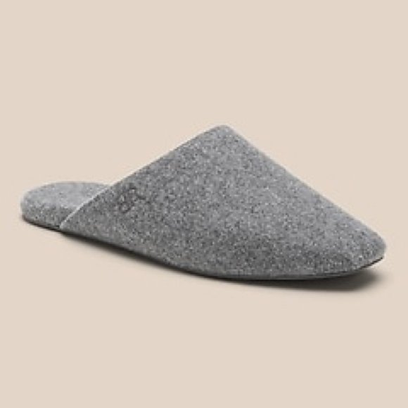 Banana Republic Shoes - NEW Banana Republic Indoor Slippers Gray Sz M 6.5-7.5